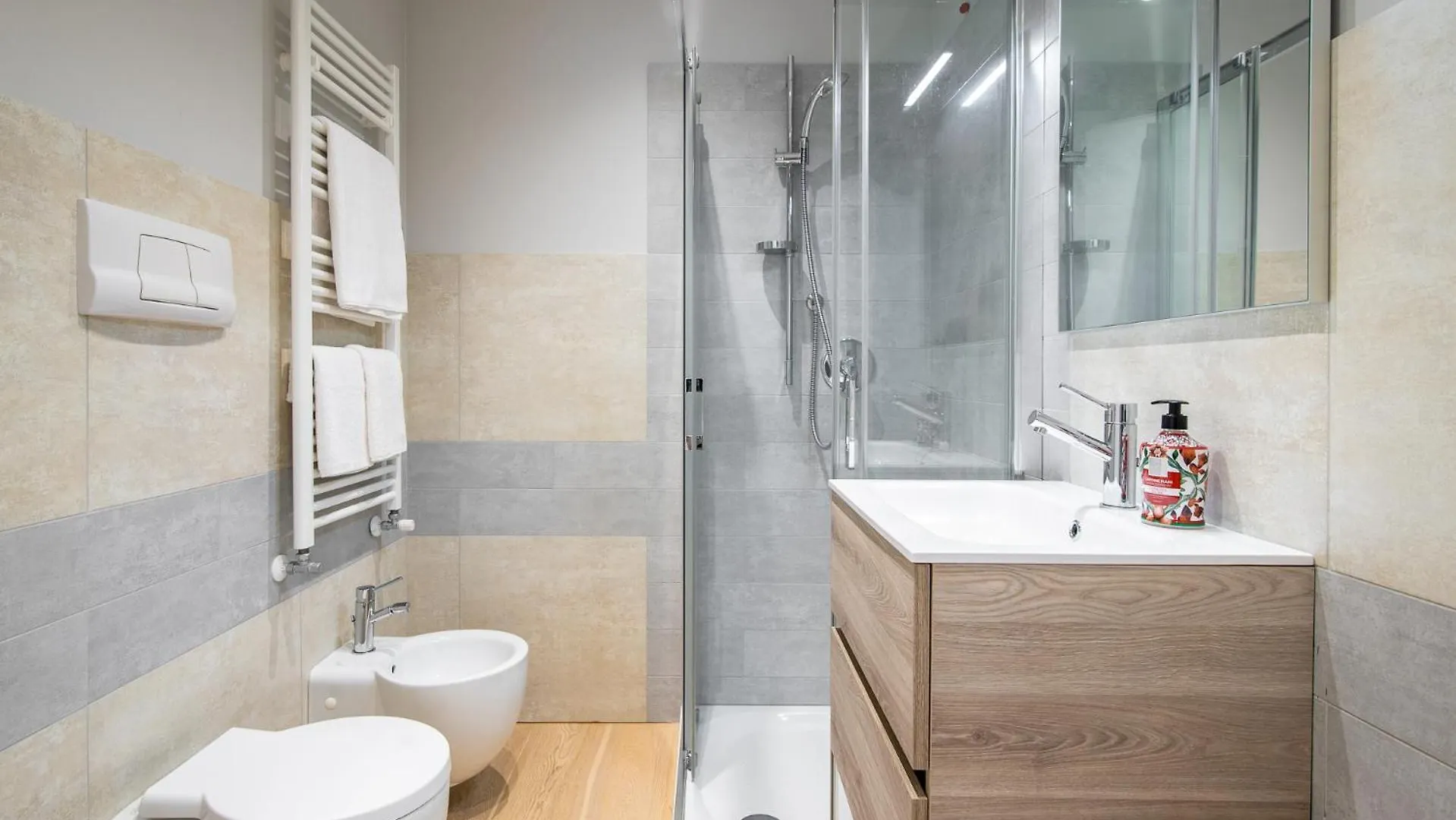 Lovelyhomes G24 Apartment Padova Italy