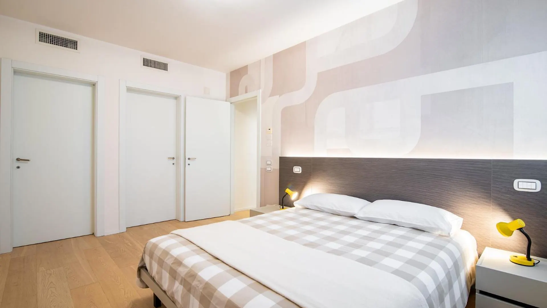 Lovelyhomes G24 Apartment Padova 0*,